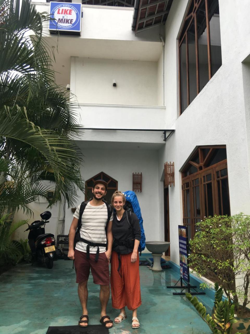 Like Mike Tourist Guest House & Restaurant 尼甘布 外观 照片